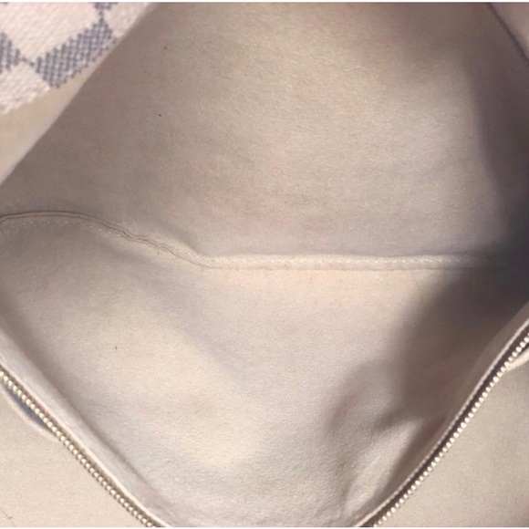 Louis Vuitton hobo - Picture 7 of 12